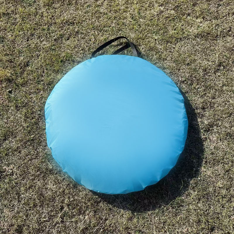 Kültéri, többszemélyes, gyorsan felállítható hordozható strandsátor