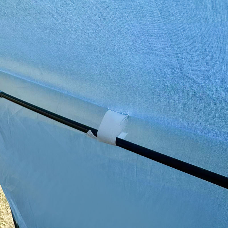 Kültéri kemping sátor beépített talajszőnyeggel