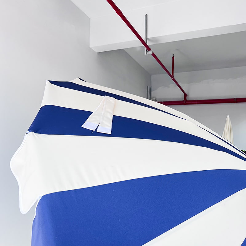 2,5 M kék-fehér patchwork Pagoda esernyő